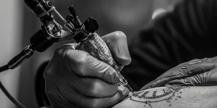 Estudio de tatuajes y piercing Gandía