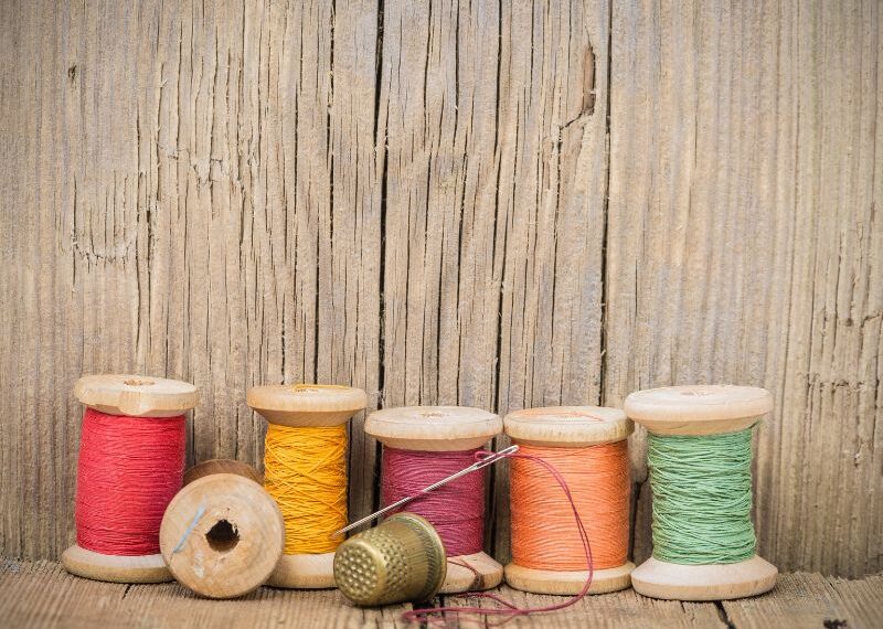 Creación de accesorios con costura creativa en Badalona